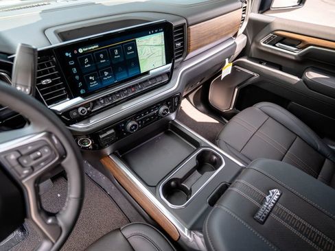 New 2026 Chevrolet Silverado 2500 High Country w/ Midnight Edition AWD/4WD image 32