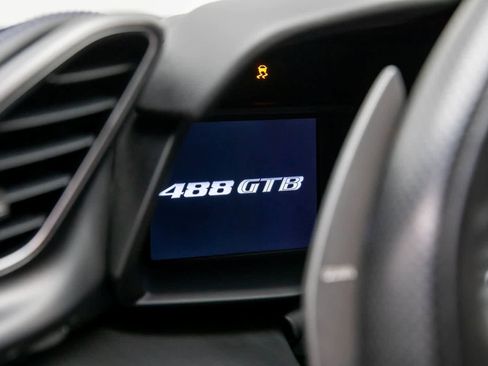 Used 2018 Ferrari 488 GTB image 29