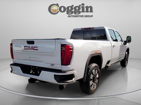 New 2026 GMC Sierra 3500 Denali w/ Denali Reserve Package image 10