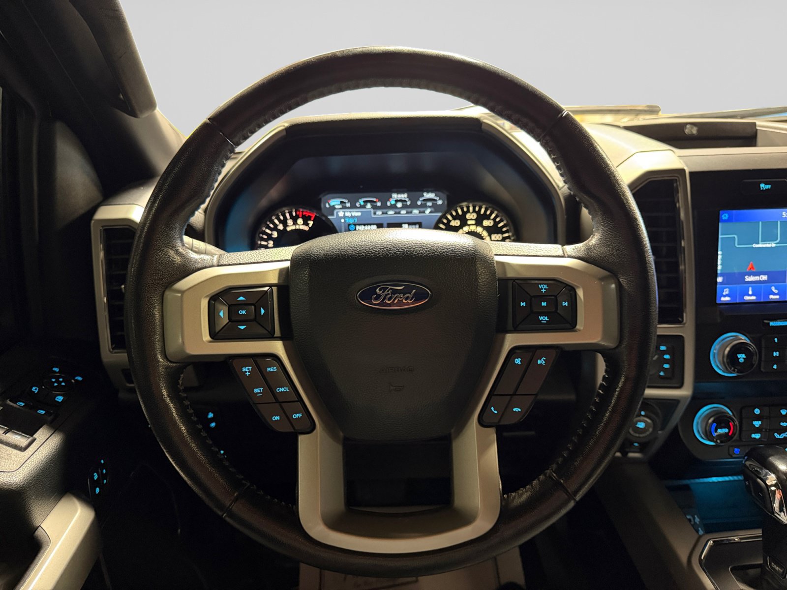 Used 2019 Ford F150 Lariat w/ Equipment Group 502A Luxury AWD/4WD image 18