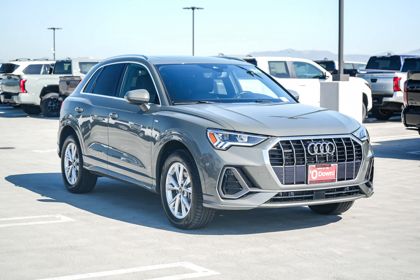 Used 2024 Audi Q3 2.0T Premium Plus w/ Premium Plus Package AWD/4WD image 3