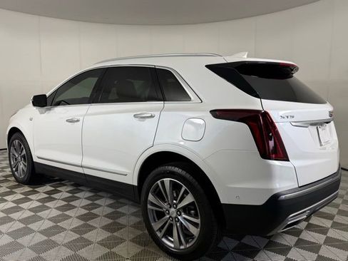 Used 2024 Cadillac XT5 Premium Luxury w/ Technology Package FWD image 4