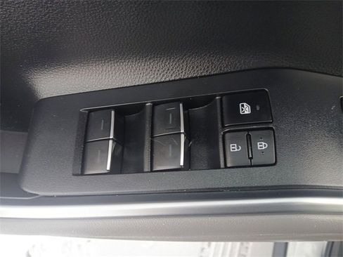 Used 2023 Toyota Highlander Limited image 13