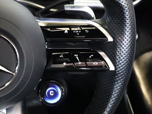 Used 2022 Mercedes-Benz SL 55 AMG 4MATIC w/ Driver Assistance Package image 7