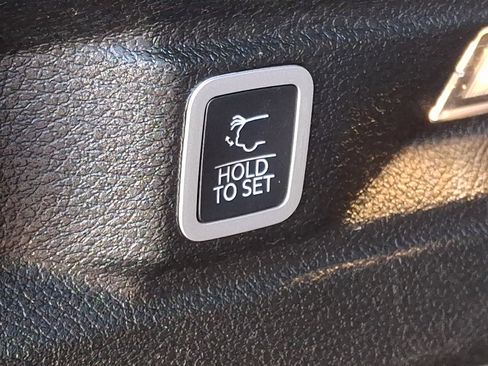 Certified 2021 Jeep Grand Cherokee L Laredo image 28