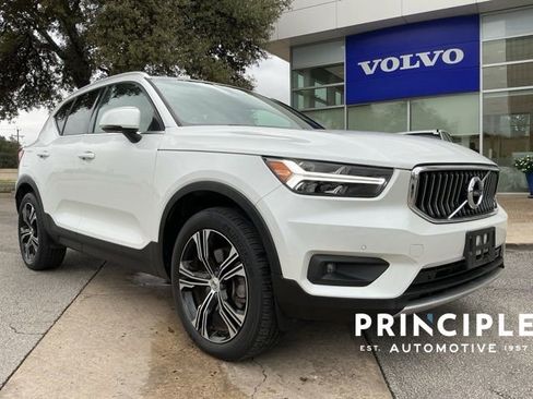 Certified 2021 Volvo XC40 T4 Inscription w/ Climate Package image 1