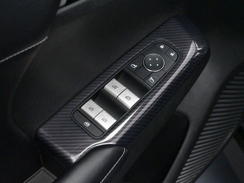 Used 2022 Mitsubishi Outlander SE image 10