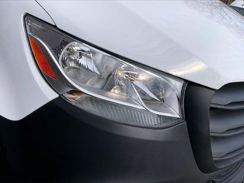 Used 2025 Mercedes-Benz Sprinter 2500 image 24