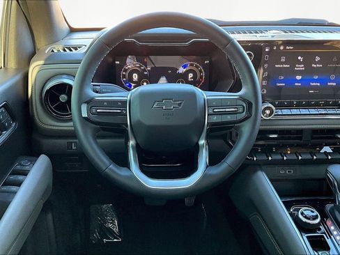 Used 2024 Chevrolet Colorado ZR2 w/ ZR2 Convenience Package III image 5