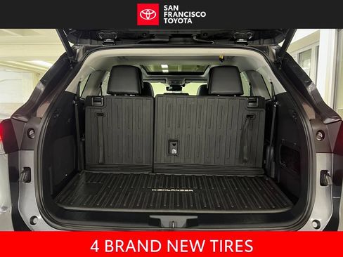 Used 2022 Toyota Highlander Platinum AWD/4WD image 40
