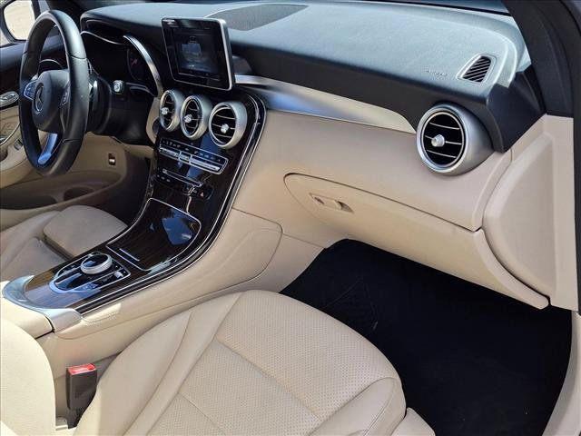 Used 2018 Mercedes-Benz GLC 300 image 21