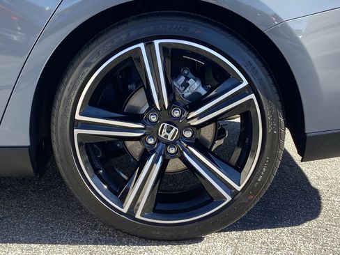 Used 2025 Honda Accord Sport image 7