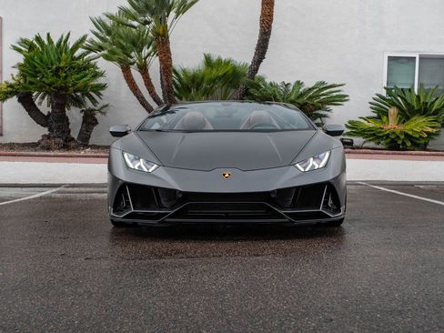 Used 2024 Lamborghini Huracan EVO image 5