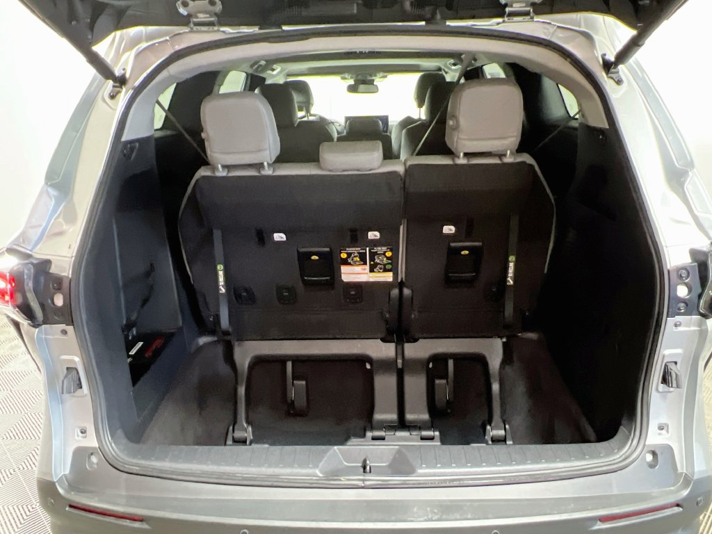 Certified 2025 Toyota Sienna XLE FWD image 22