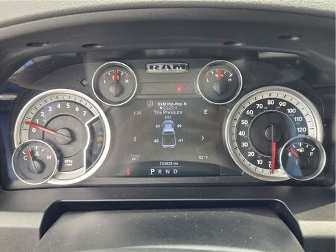 Used 2015 RAM 1500 Lone Star RWD image 13