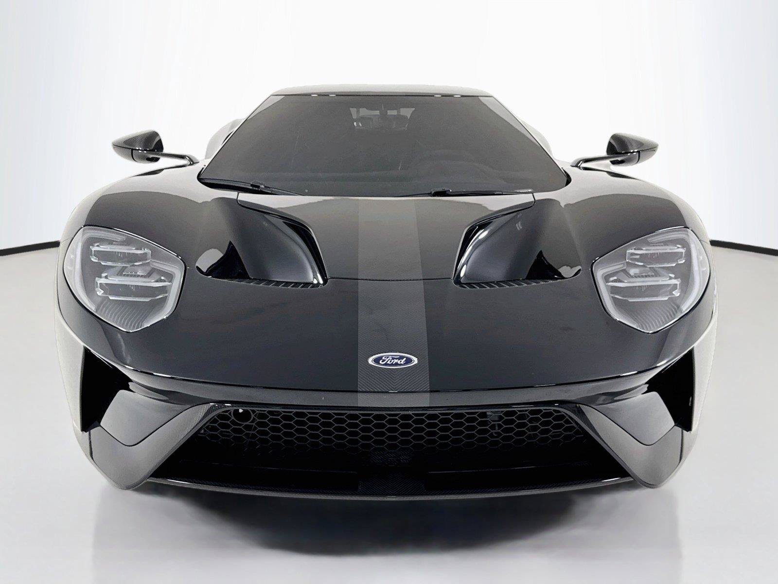 Used 2018 Ford GT RWD image 10