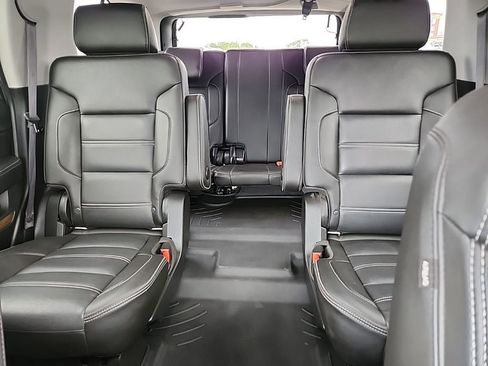 Used 2019 GMC Yukon Denali w/ Denali Ultimate Black Edition AWD/4WD image 38