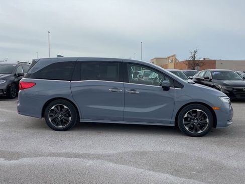 Used 2023 Honda Odyssey Elite image 14