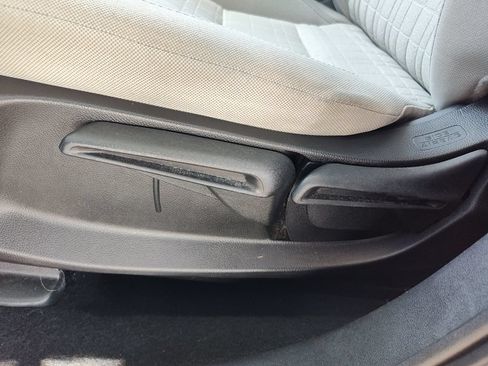 Used 2023 Honda HR-V LX image 21