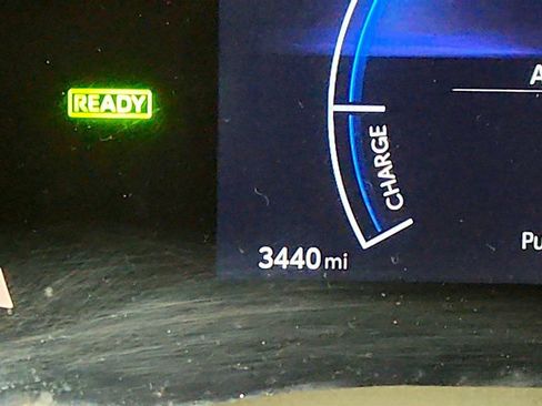 Used 2025 Toyota Camry SE image 16