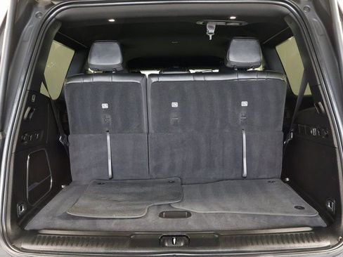 Used 2022 Jeep Wagoneer Series II AWD/4WD image 14