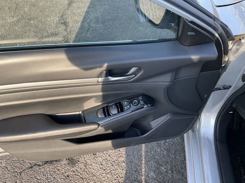 Certified 2024 Nissan Altima 2.5 SR image 27