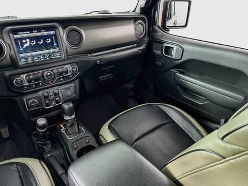 Used 2023 Jeep Gladiator Sport AWD/4WD image 23