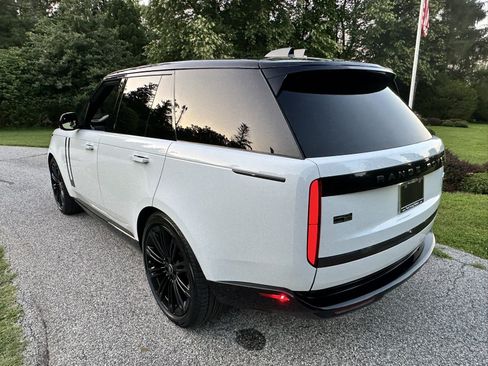 Used 2023 Land Rover Range Rover SE AWD/4WD image 8