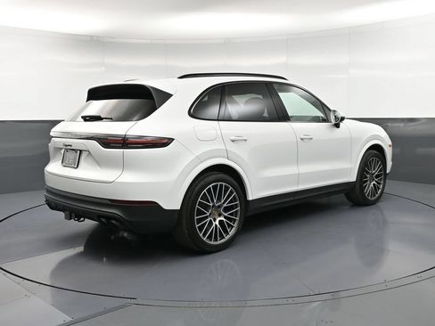 Certified 2022 Porsche Cayenne Platinum Edition AWD/4WD image 8