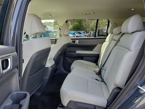 Used 2025 Hyundai Santa Fe SEL image 13