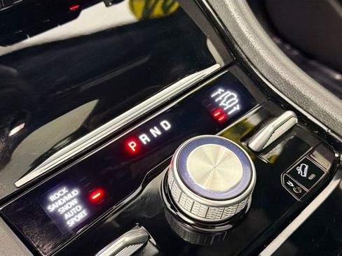 Used 2024 Jeep Grand Cherokee L Overland w/ Trailer Tow Package image 17