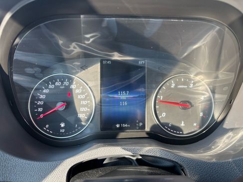 Used 2025 Mercedes-Benz Sprinter 2500 image 18