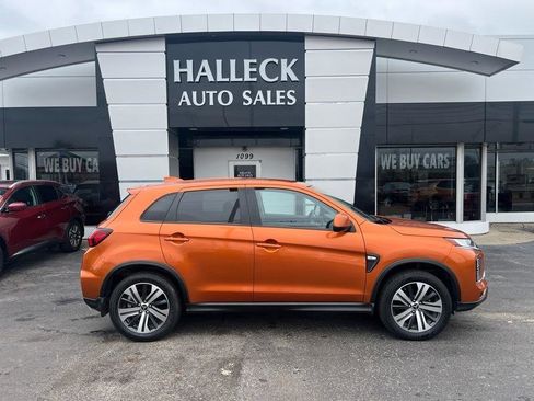 Used 2022 Mitsubishi Outlander Sport SE image 1