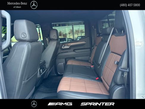 Used 2025 Chevrolet Silverado 1500 High Country image 18