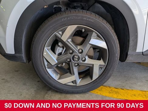 Used 2025 Hyundai Venue SEL FWD image 31