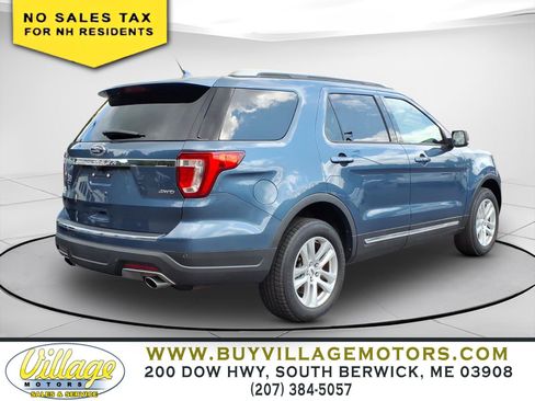 Used 2018 Ford Explorer XLT w/ Equipment Group 202A AWD/4WD image 4