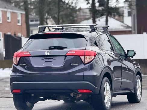 Used 2017 Honda HR-V EX image 4