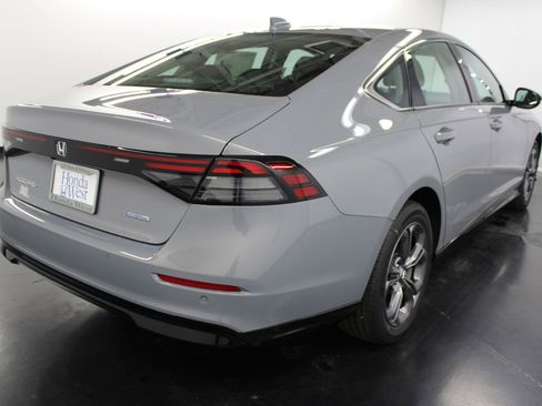 New 2025 Honda Accord EX-L image 9