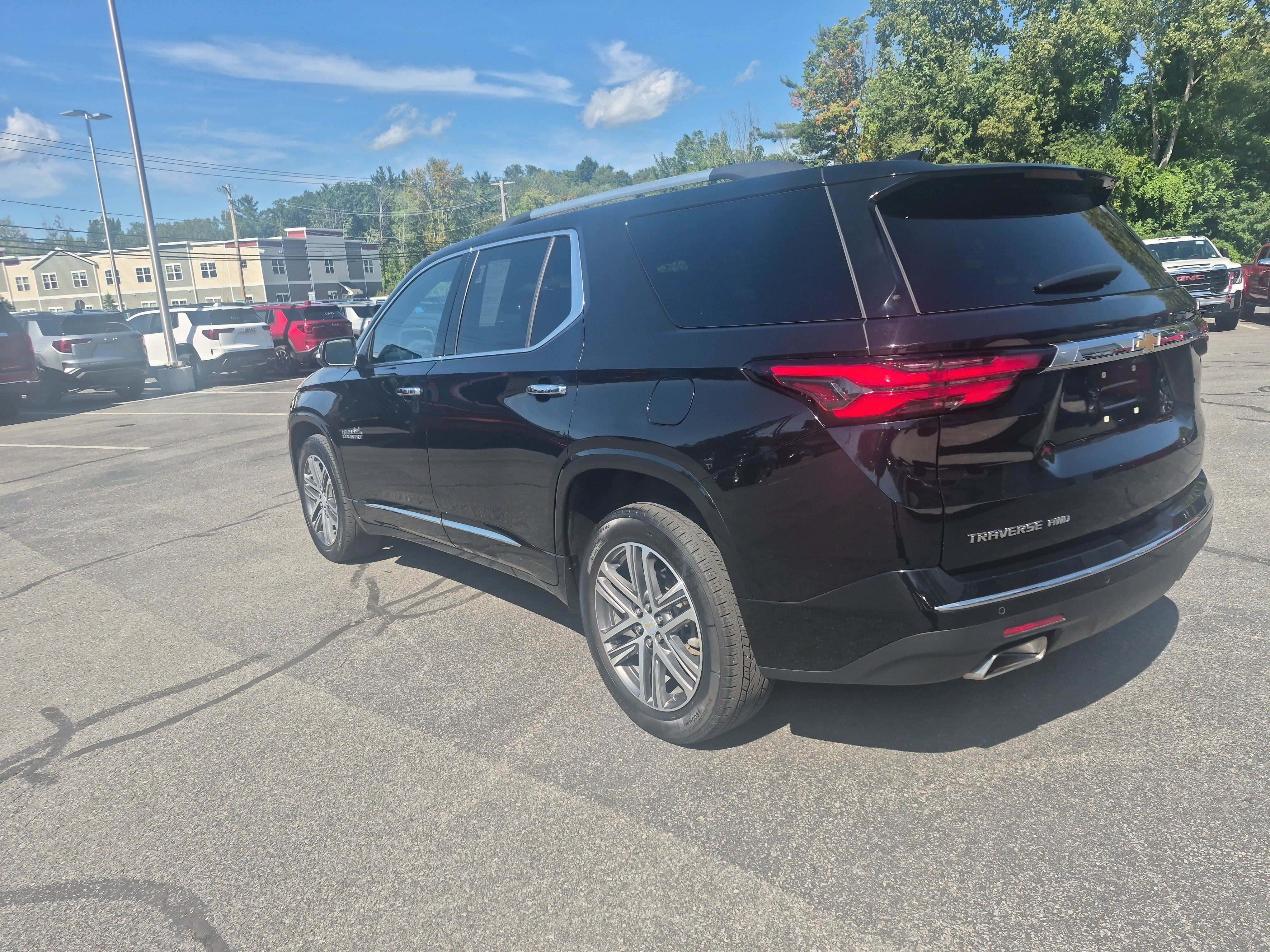 Used 2023 Chevrolet Traverse High Country w/ LPO, Floor Liner Package AWD/4WD image 3