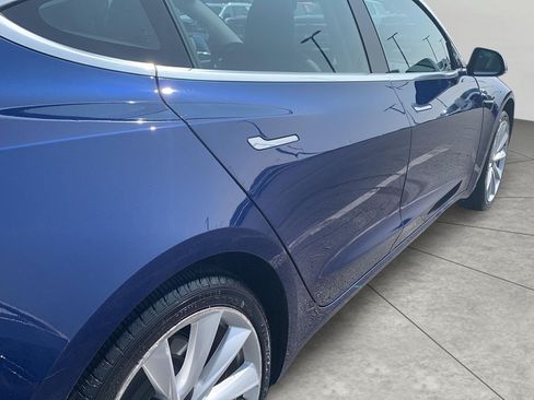 Used 2018 Tesla Model 3 Long Range RWD image 21