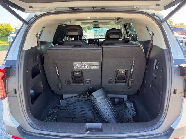 Used 2025 Kia Carnival SX Prestige FWD image 40