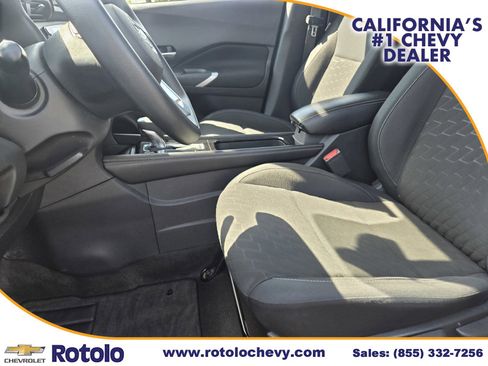 Used 2023 Nissan Kicks SV w/ Interior Electronics Package FWD image 19