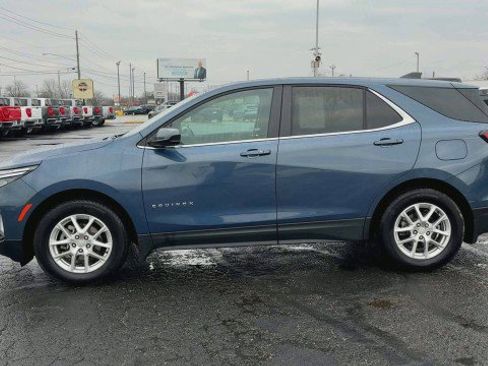 Used 2024 Chevrolet Equinox LT w/ LPO, Floor Liner Package image 5