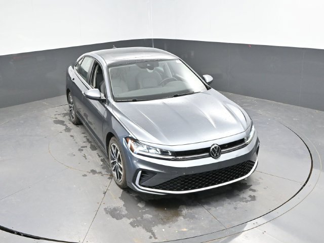 Used 2025 Volkswagen Jetta SE FWD image 34
