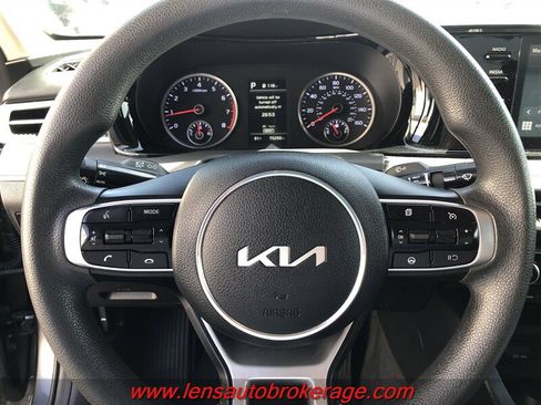Used 2022 Kia K5 LXS FWD image 13