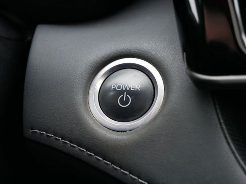 Used 2024 Toyota Highlander Limited image 33