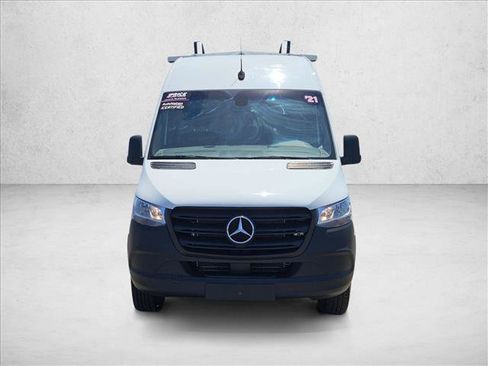 Used 2022 Mercedes-Benz Sprinter 2500 image 2