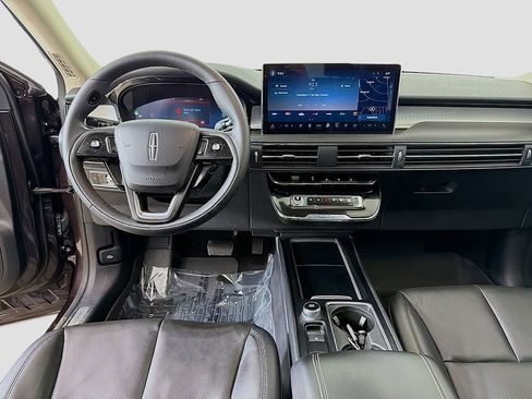 Used 2023 Lincoln Corsair AWD w/ Equipment Group 101A image 27