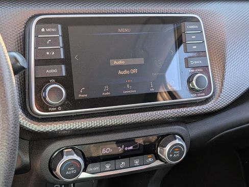 Used 2020 Nissan Kicks SV image 21