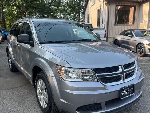 Used 2020 Dodge Journey SE w/ SE Popular Equipment Group image 8